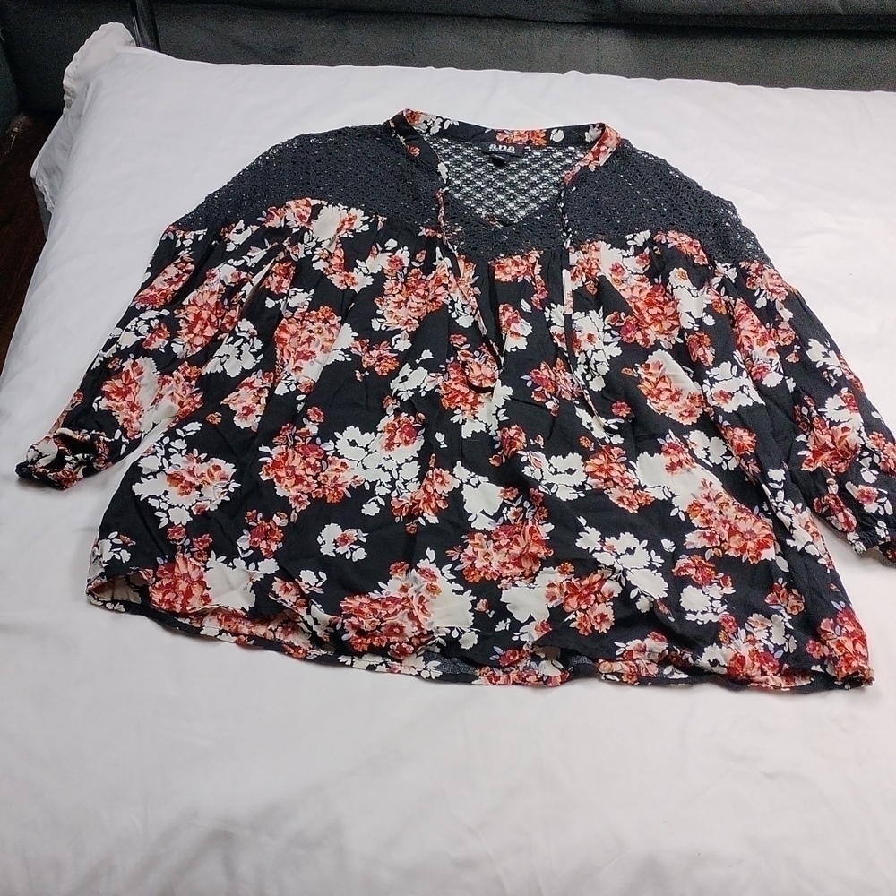 ANA women's floral small sized top with 3/4 sleeves